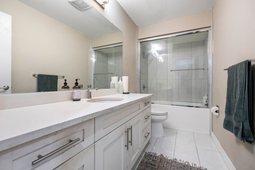 6470 130 Street, Surrey, BC 