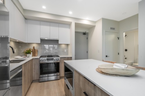 A411-7980 206A Street, Langley, BC 