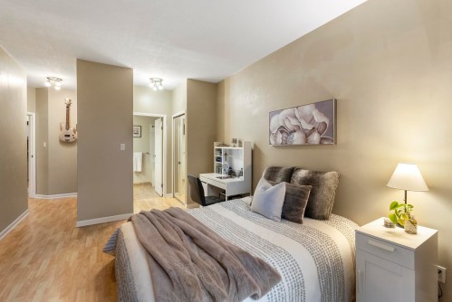 311-5677 208 Street, Langley, BC 