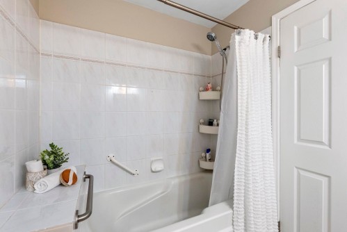 311-5677 208 Street, Langley, BC 