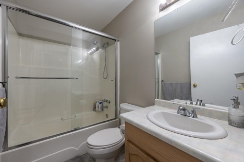 2582 Mitchell Street, Abbotsford, BC 