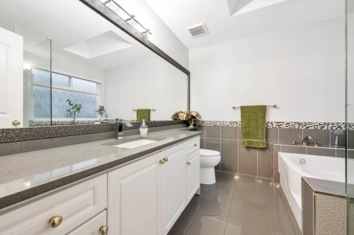 8733 162A Street, Surrey, BC 