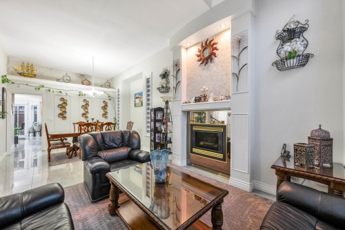 8733 162A Street, Surrey, BC 