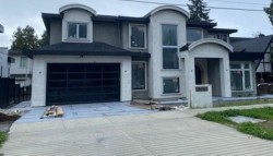 13512 14 Avenue  Surrey, BC V4A 5H5