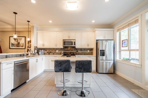 25-19560 68 Avenue, Surrey, BC 