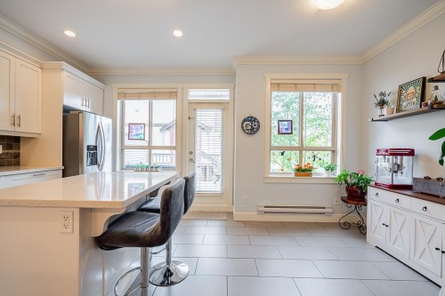 25-19560 68 Avenue, Surrey, BC 