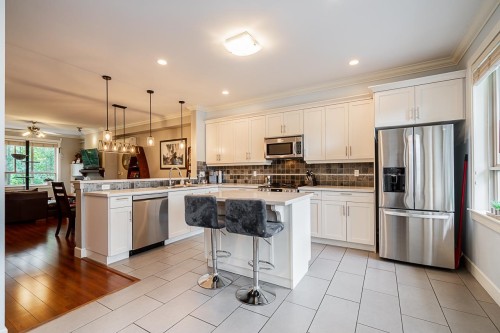 25-19560 68 Avenue, Surrey, BC 