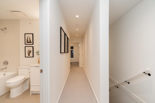 107-5330 198 Street, Langley, BC 