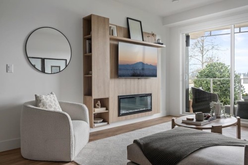 301-33160 Plaxton Crescent, Abbotsford, BC 