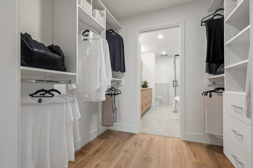 301-33160 Plaxton Crescent, Abbotsford, BC 