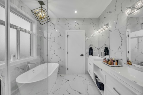 14138 75A Avenue, Surrey, BC 