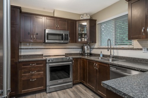 13288 64A Avenue, Surrey, BC 