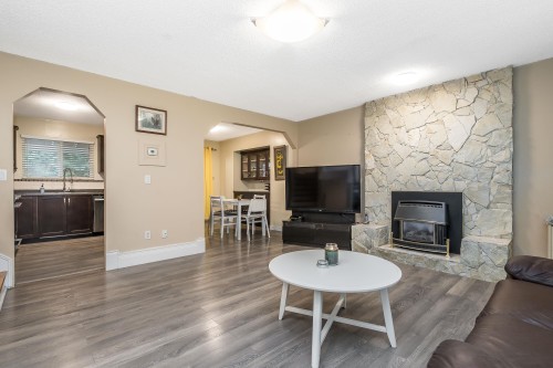 13288 64A Avenue, Surrey, BC 