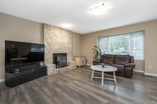 13288 64A Avenue, Surrey, BC 