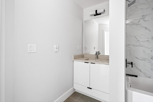 214-20061 Fraser Highway, Langley, BC 