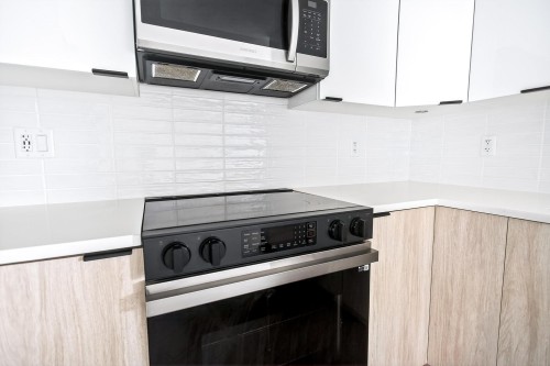 214-20061 Fraser Highway, Langley, BC 