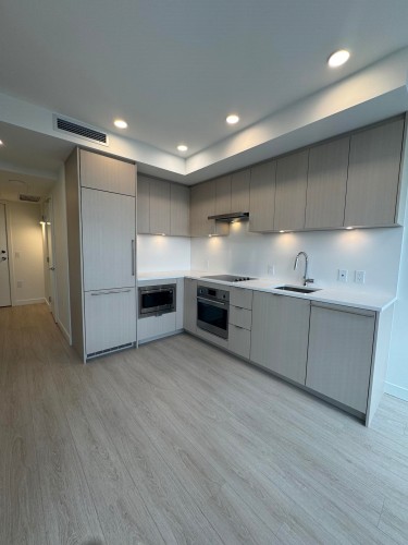 604-13675 107A Avenue, Surrey, BC 