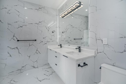 16935 0A Avenue, Surrey, BC 