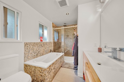 13388 Crestview Drive, Surrey, BC 