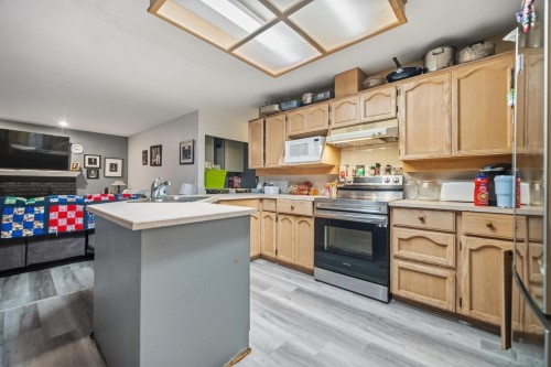 18592 62 Avenue, Surrey, BC 