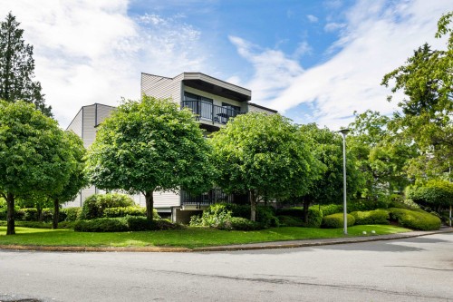 311-9952 149 Street, Surrey, BC 