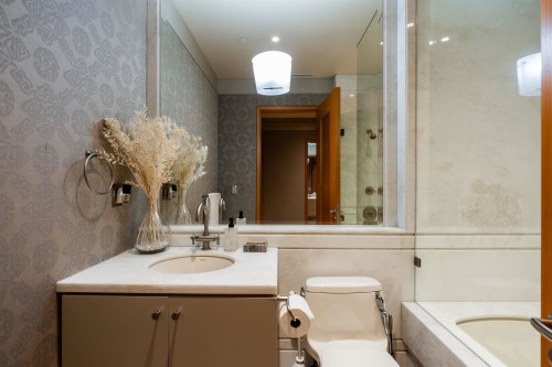 Ph801-1551 Foster Street, White Rock, BC 