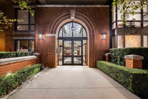 Ph801-1551 Foster Street, White Rock, BC 