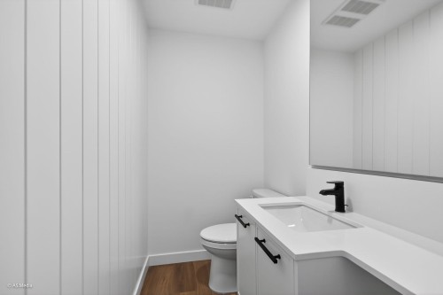 71-2774 Montrose Avenue, Abbotsford, BC 