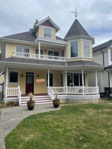 168** Peace Park Drive, Surrey, BC 