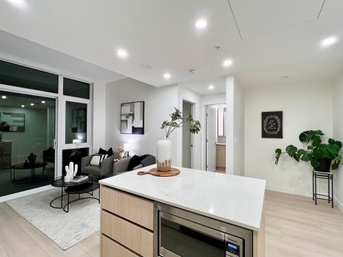 2606-13573 98A Avenue, Surrey, BC 