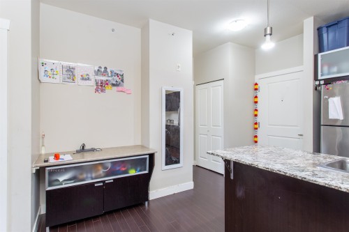 409-9655 King George Boulevard, Surrey, BC 