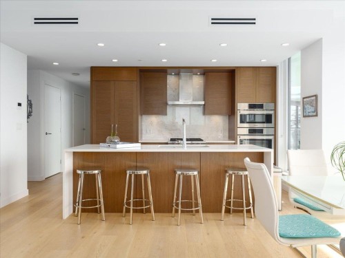 Ph1-1439 George Street, White Rock, BC 