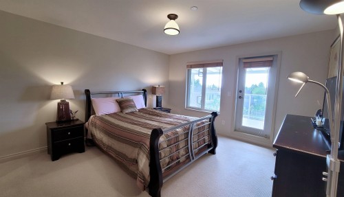 15974 Buena Vista Avenue, White Rock, BC 