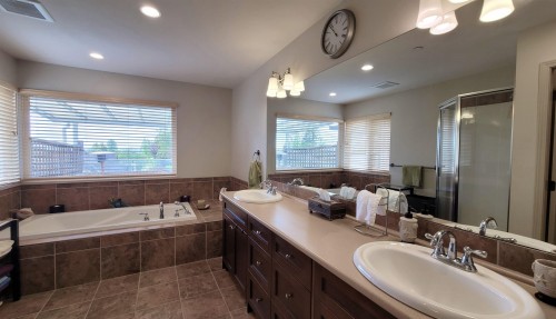 15974 Buena Vista Avenue, White Rock, BC 