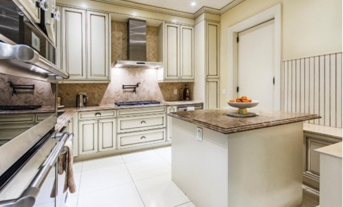 7367 149A Street, Surrey, BC 