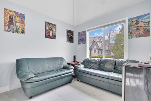 18239 68 Avenue, Surrey, BC 