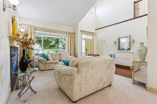 19358 73B Avenue, Surrey, BC 