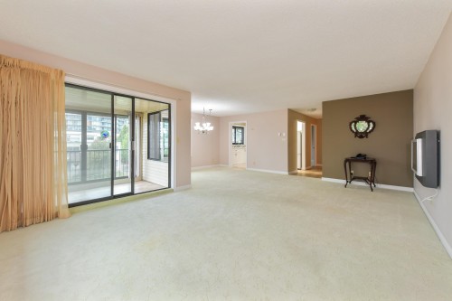 301-15317 Thrift Avenue, White Rock, BC 