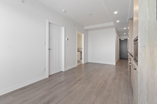 3412-13615 Fraser Highway, Surrey, BC 