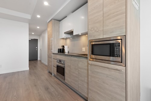 3412-13615 Fraser Highway, Surrey, BC 