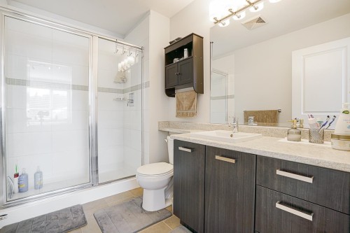 129-5888 144 Street, Surrey, BC 