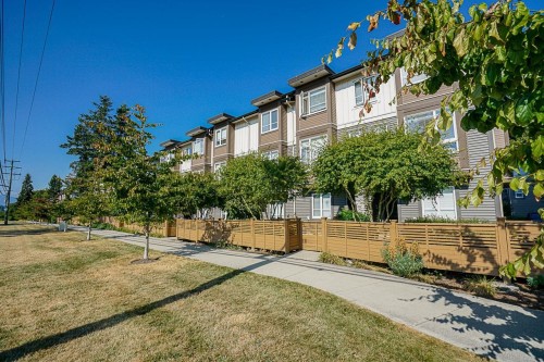 129-5888 144 Street, Surrey, BC 