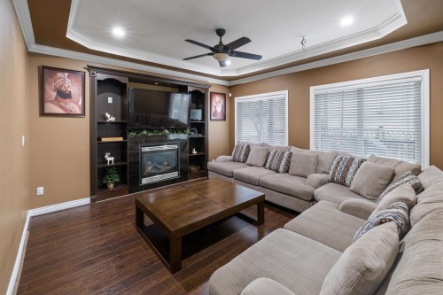 14855 71 Avenue, Surrey, BC 