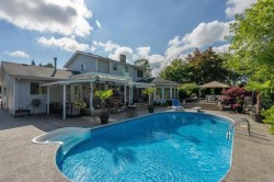 18244 54 Avenue  Surrey, BC V3S 7Z1