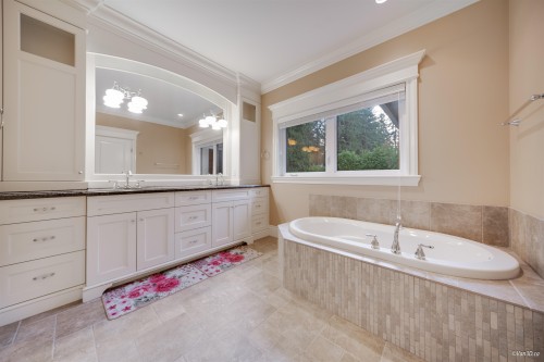 13464 Vine Maple Drive, Surrey, BC 