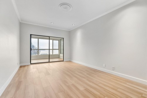 204-15176 Buena Vista Avenue, White Rock, BC 