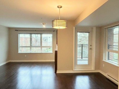 205-2940 King George Boulevard, Surrey, BC 