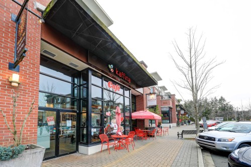 205-2940 King George Boulevard, Surrey, BC 