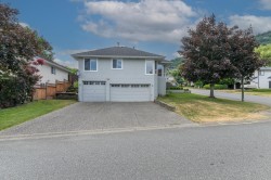 36381 Country Place  Abbotsford, BC V3G 1M2