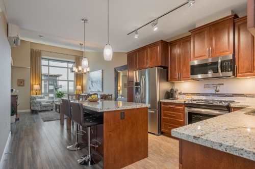 A503-8218 207A Street, Langley, BC 